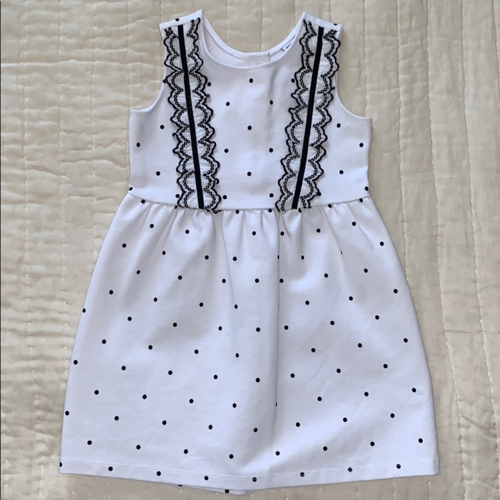 J&J B&W polka dot cute!